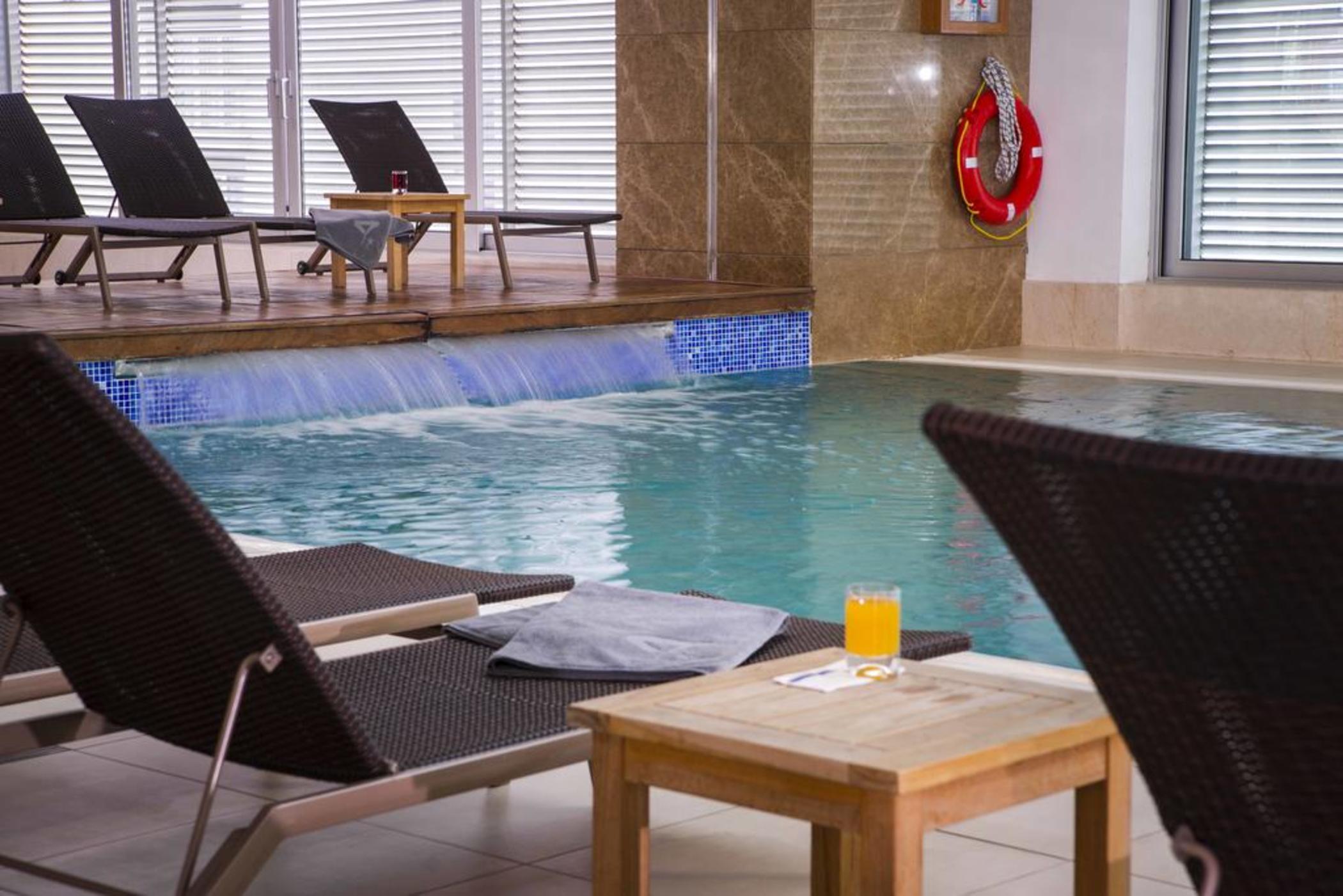 Radisson Residences Avrupa Tem イスタンブール エクステリア 写真